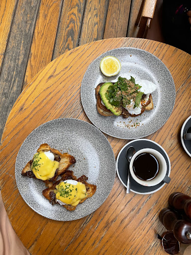 Ground Floor, Burj Al Salam, 6th Street، Trade Centre - Dubai