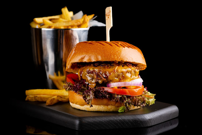 ICON Bar & Lounge - Hospitality and gastronomy