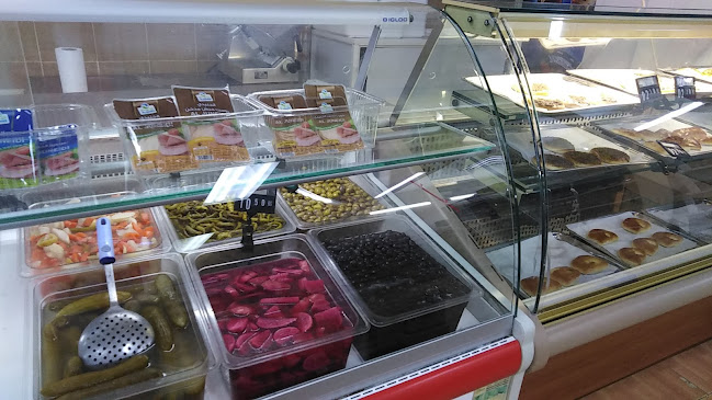 AL RUWAIS MARKETS & AUTO BAKERIES.أسواق ومخابز الرويس الأوتوماتيكية - Hospitality and gastronomy