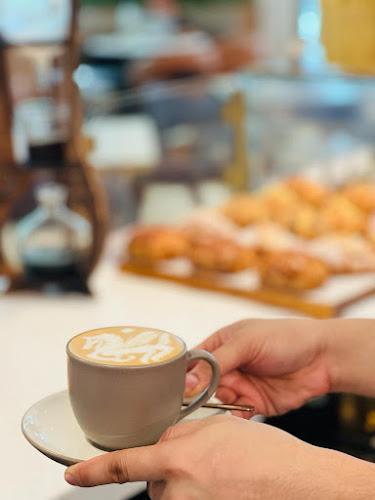 Risen Café and Artisanal Bakery, Barsha Heights - Hospitality and gastronomy