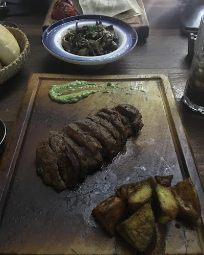 Opinii despre Siraj Restaurant مطعم سراج în Dubai - Hospitality and gastronomy