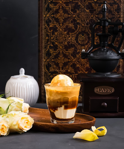 Khalidiya Tower - Al Khalidiyah - W9 - Abu Dhabi