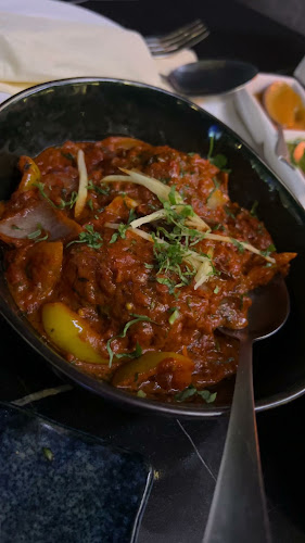 Opinii despre Khana Khazana Pub and Lounge Restaurant în Abu Dhabi - Hospitality and gastronomy