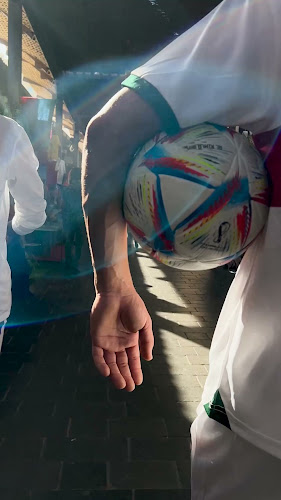 Opinii despre Orange Feels Bar and Shisha Lounge în Dubai - Hospitality and gastronomy