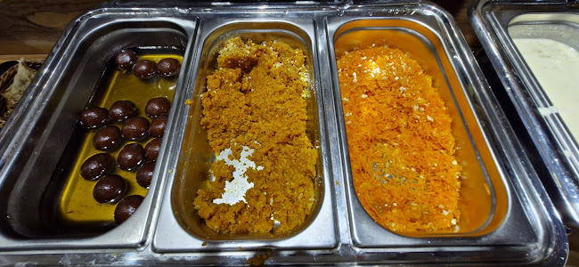 Dubai National Insurance Building - Aligarh Chef Restaurant Ground Floor - behind Day To Day - Deira - Dubai