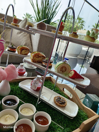 Opinii despre The Lobby Lounge în Abu Dhabi - Hospitality and gastronomy