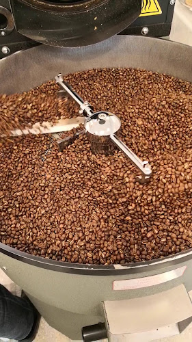 Opinii despre AURO Cafe at Warehouse421 în Abu Dhabi - Hospitality and gastronomy