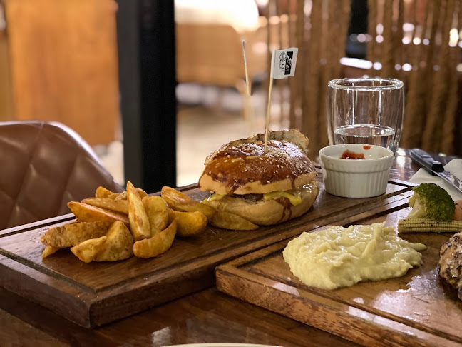 Comentarii opinii despre THE DEN