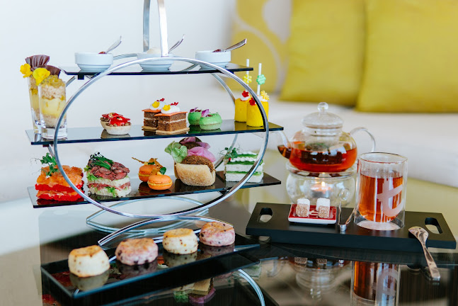 Opinii despre The Lobby Lounge în Abu Dhabi - Hospitality and gastronomy