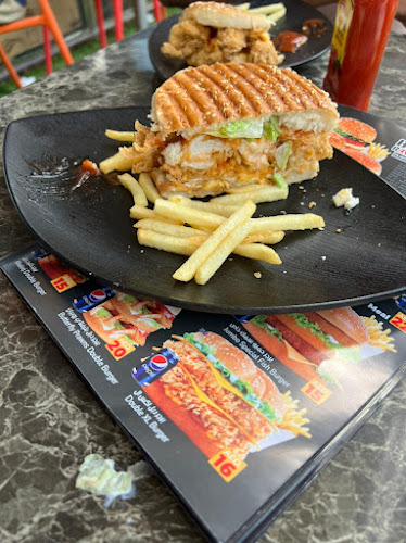 LOOLY FRESH BURGER - Dubai