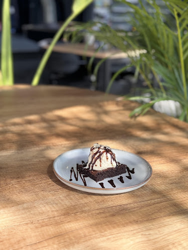 Comentarii opinii despre Hype House