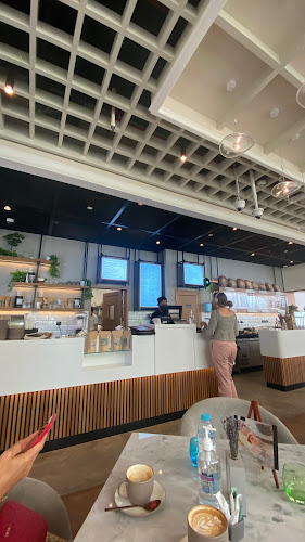 Risen Café and Artisanal Bakery, Dubai Marina