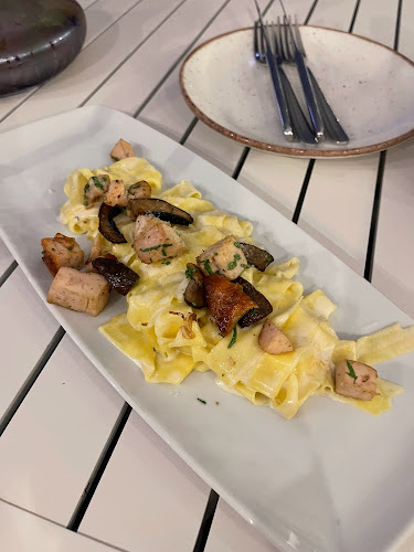 Opinii despre Lounge Cafe Italiano în Dubai - Hospitality and gastronomy