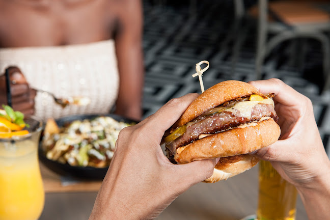 MToad's Pub & Kitchen - Ba - Dubai