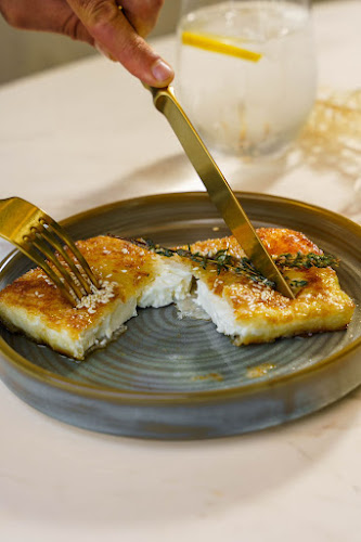 Oii Restaurant & Cafe