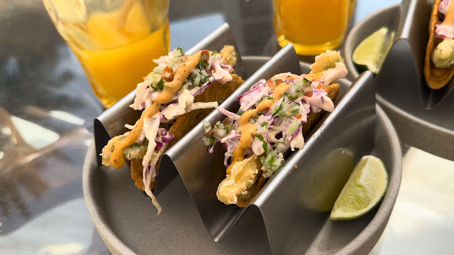 Opinii despre Praia | Beach Restaurant & Lounge | FIVE Palm Jumeirah în Dubai - Hospitality and gastronomy