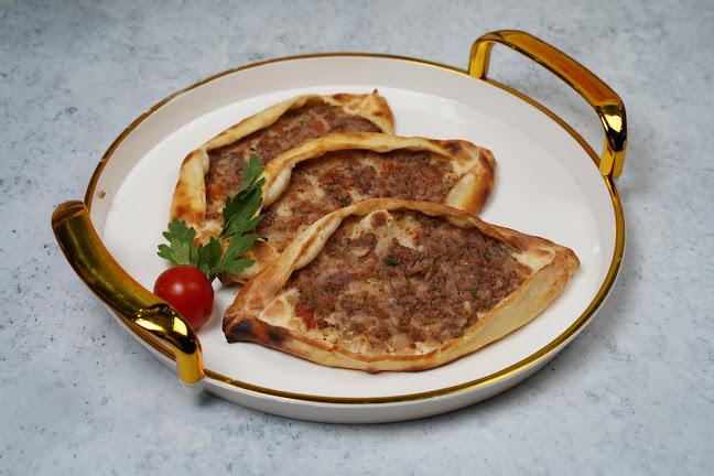 Opinii despre فطاير تنور الاحباب - Tanoor Al Ahbab Bakery în Sharjah - Hospitality and gastronomy