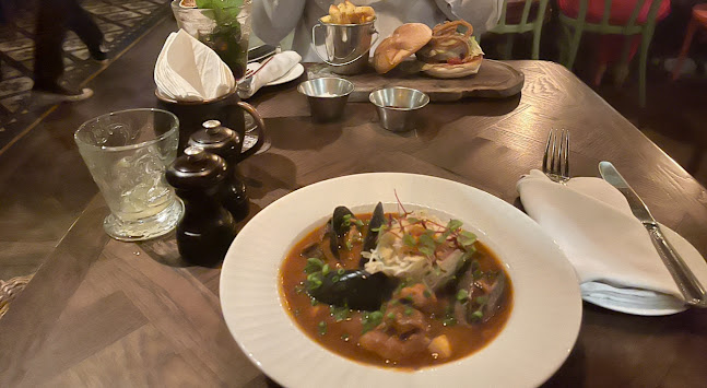 Comentarii opinii despre Nola Eatery & Social House