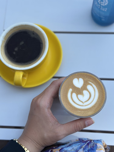 Comentarii opinii despre Manzil Lounge