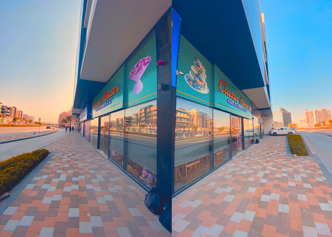 Classic House Cake & Flowers - Dubai