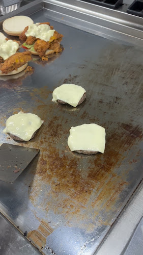 Opinii despre Sandwich Khas Restaurant (مطعم ساندویش خاص) în Ajman - Hospitality and gastronomy