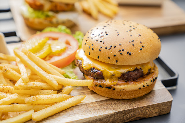 EETEN Urban Kitchen | Dubai Marina Mall - Hospitality and gastronomy