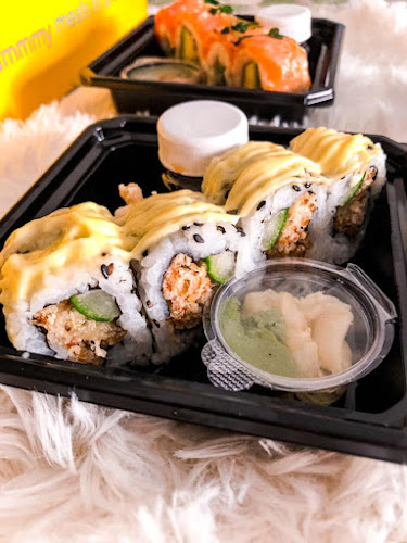 Mmmbox - Sushi & Asian - Hospitality and gastronomy