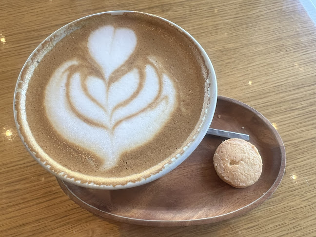 Opinii despre Made Cafe & Eatery în Dubai - Hospitality and gastronomy