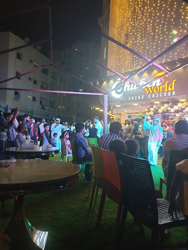 Chicken world Outlet 1 - Hospitality and gastronomy