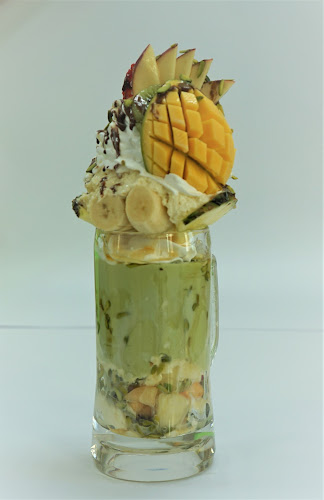 Opinii despre ابو شاكر للعصائر والحلويات în Sharjah - Hospitality and gastronomy