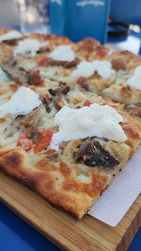 Borbone Pizzeria & Caffe, Kite Beach - Hospitality and gastronomy