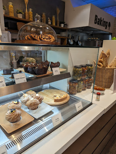 Breaking Bread Dubai - Hospitality and gastronomy