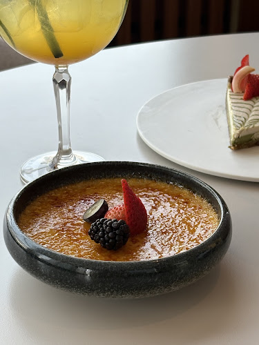 Leen's DIFC (Emirates Office Tower) - Dubai