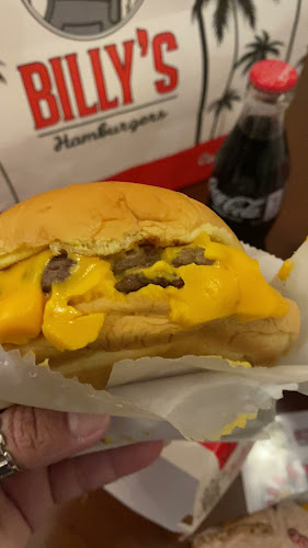 Opinii despre Billy's Hamburgers – authentic meat & veggie burgers with a taste of California în Dubai - Hospitality and gastronomy