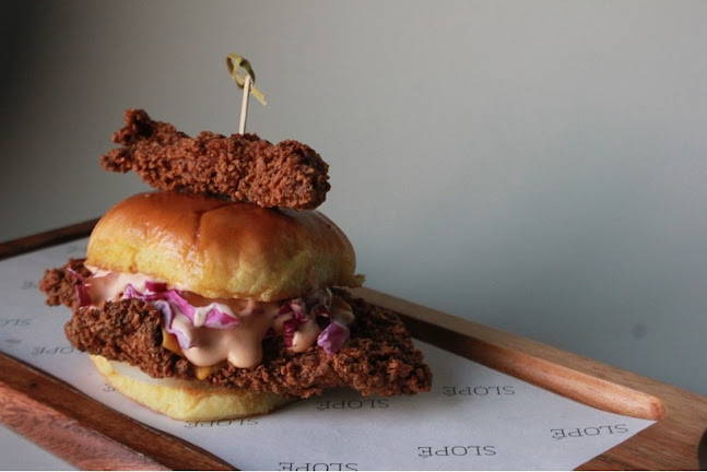 Hazaa Bin Zayed The First St - Al Nahyan - E19 02 - Abu Dhabi