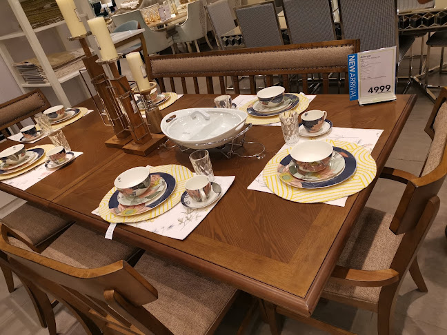 Comentarii opinii despre THE DEN