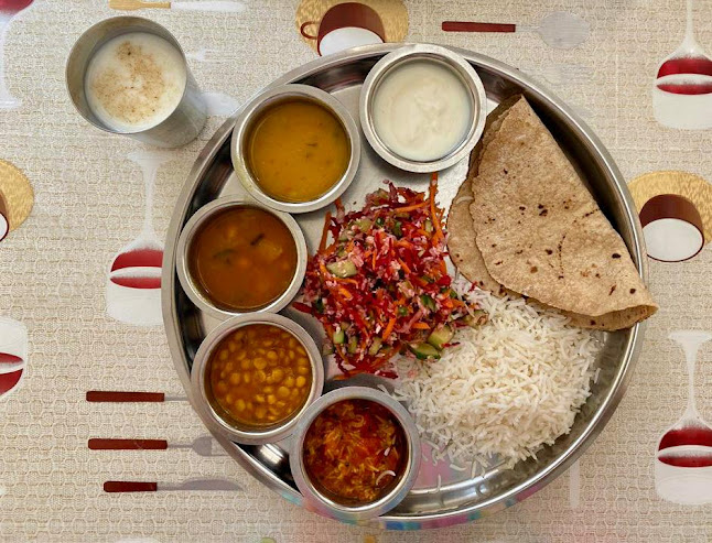 Opinii despre GEETAR RESTAURANT în Sharjah - Hospitality and gastronomy