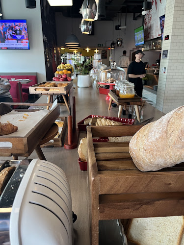 Oui Sports Bar + Terrace - Hospitality and gastronomy