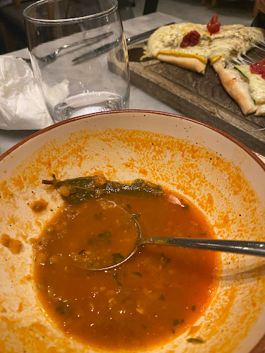 Opinii despre jones the grocer Dusit Thani Hotel în Dubai - Hospitality and gastronomy