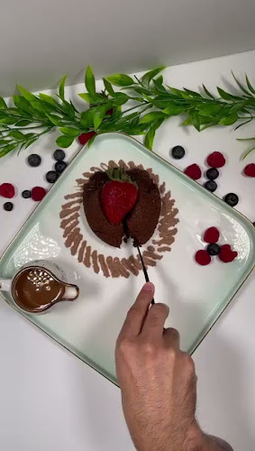 Opinii despre F1 Cafe în Abu Dhabi - Hospitality and gastronomy