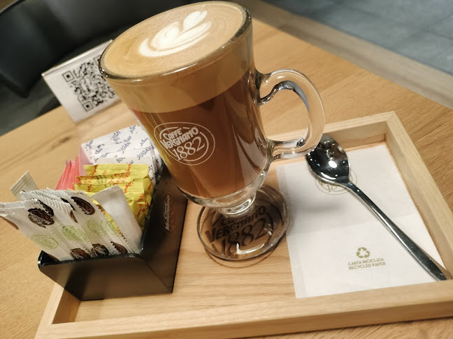 Opinii despre Caffe Vergnano 1882 - Khalidiya Branch în Abu Dhabi - Hospitality and gastronomy