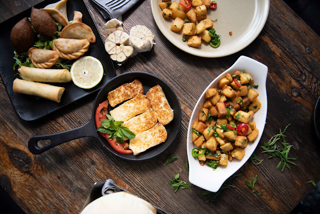 Financial Center Street, Along Sheikh Zayed Road, Next to Burj Khalifa - Dubai The Dubai Mall - Financial Ctr St - Dubai