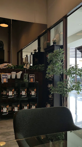 8F63+J39 - Muwaileh Commercial - Industrial Area - Sharjah