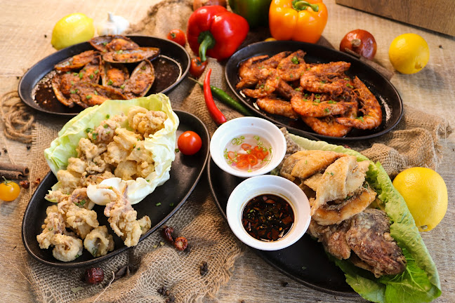 Opinii despre Captain's Port Seafood and Grill Restaurant în Sharjah - Hospitality and gastronomy