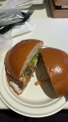 Opinii despre GOAT Burger în Dubai - Hospitality and gastronomy