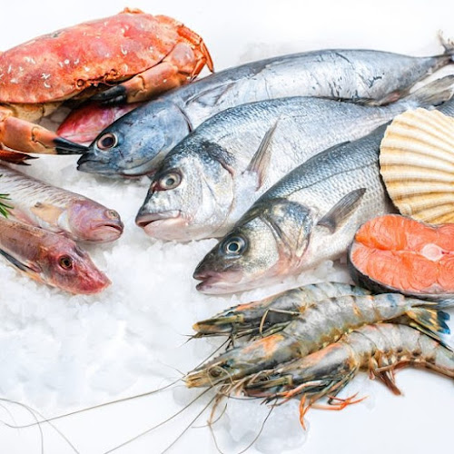 Alexandria Beach Sales & Grilling Fish