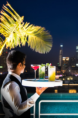 Comentarii opinii despre LookUp Rooftop Bar