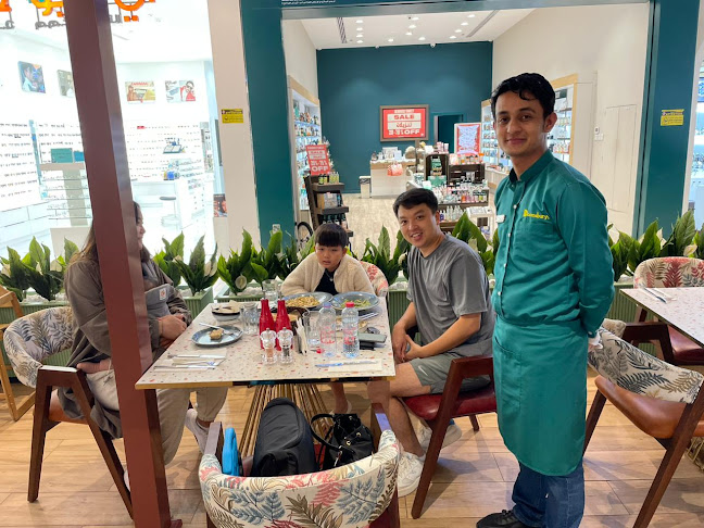 Opinii despre Bloomsbury's Boutique Cafe & Artisan Bakery în Ras Al-Khaimah - Hospitality and gastronomy