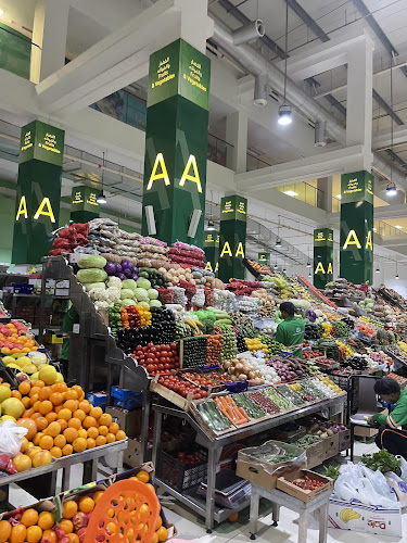 Waterfront Market - Hospitality and gastronomy