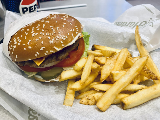 Hardee's - Hospitality and gastronomy